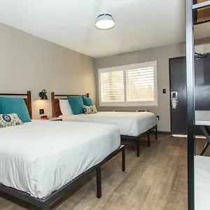 Magnolia Tree Hotel