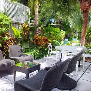 https://coco-plum-inn.hotels-in-key-west.com